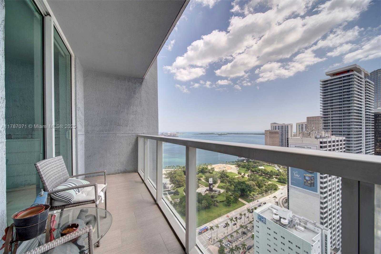 Small Image of 244 BISCAYNE BLVD #3007, Miami Number 5