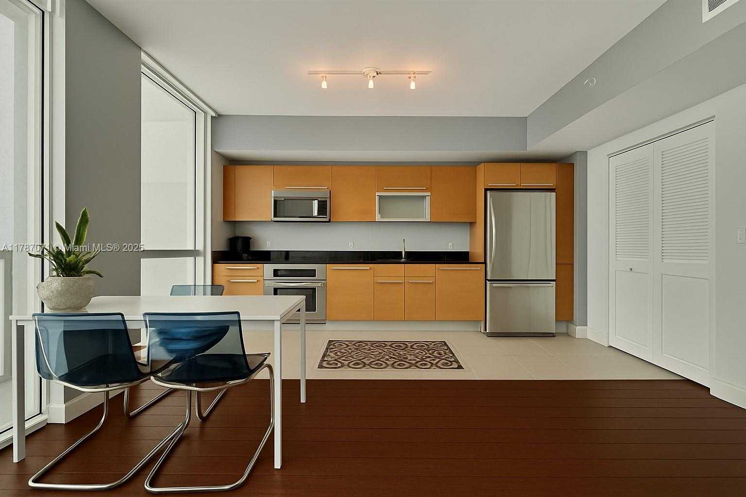 Small Image of 244 BISCAYNE BLVD #3007, Miami Number 9