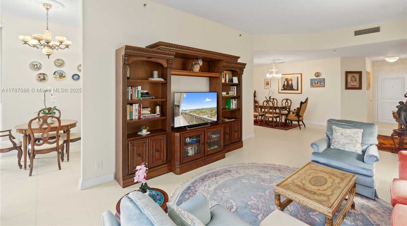 Small Image of 3600 YACHT CLUB DR #2001, Aventura Number 11