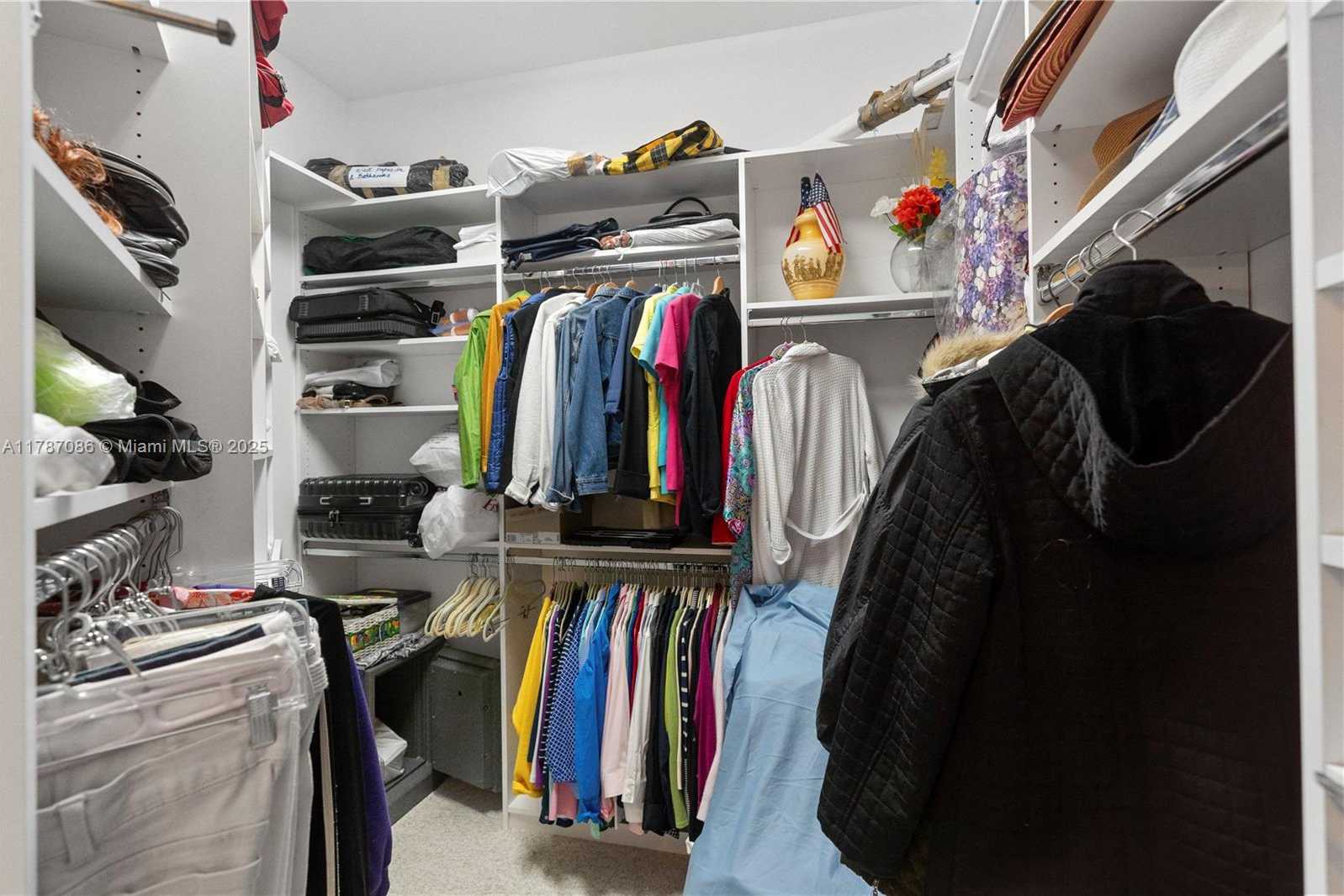 Small Image of 3600 YACHT CLUB DR #2001, Aventura Number 28