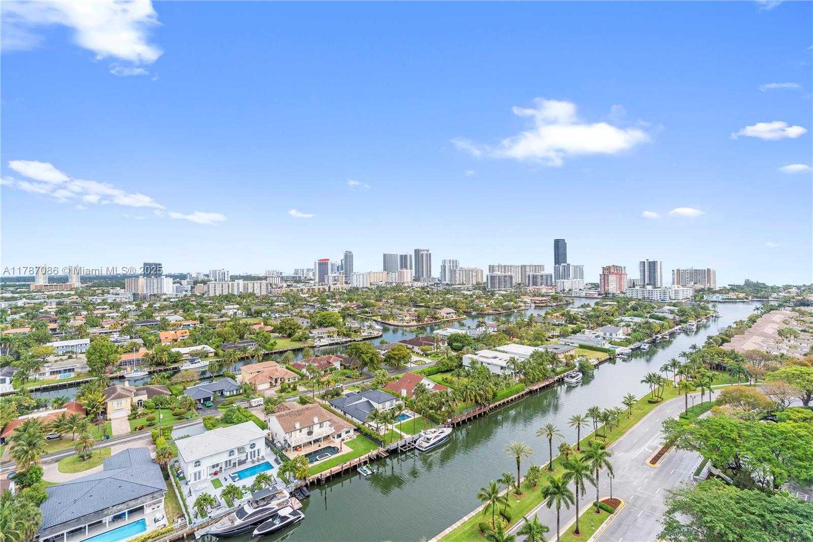 Small Image of 3600 YACHT CLUB DR #2001, Aventura Number 36