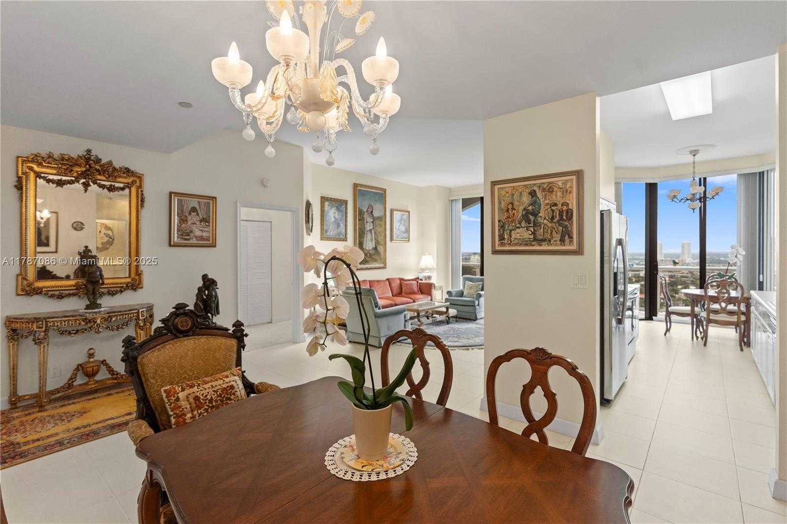 Small Image of 3600 YACHT CLUB DR #2001, Aventura Number 4