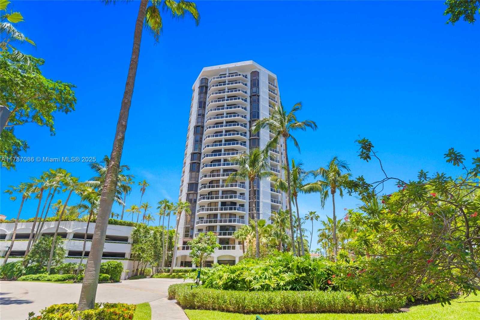 Small Image of 3600 YACHT CLUB DR #2001, Aventura Number 42