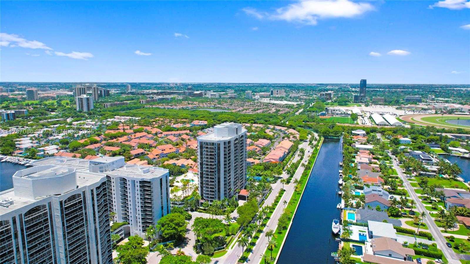 Small Image of 3600 YACHT CLUB DR #2001, Aventura Number 46
