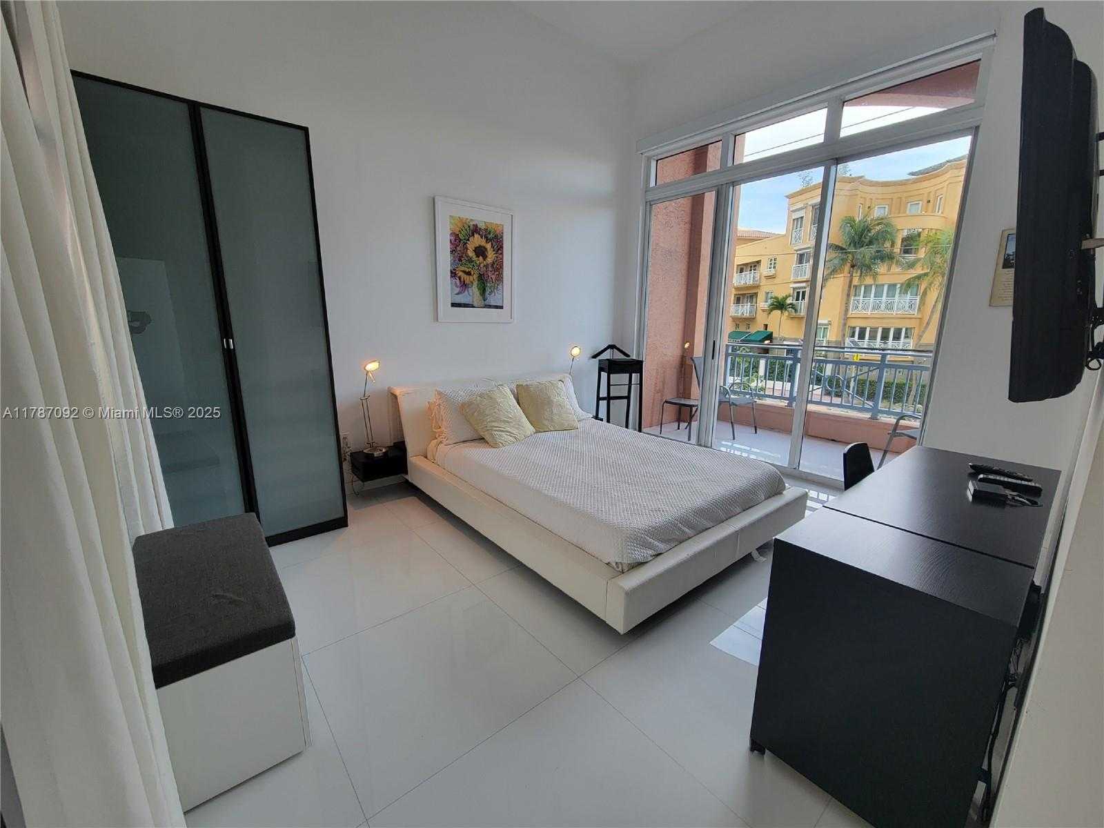 Small Image of 90 ALTON RD #TH-1, Miami Beach Number 15
