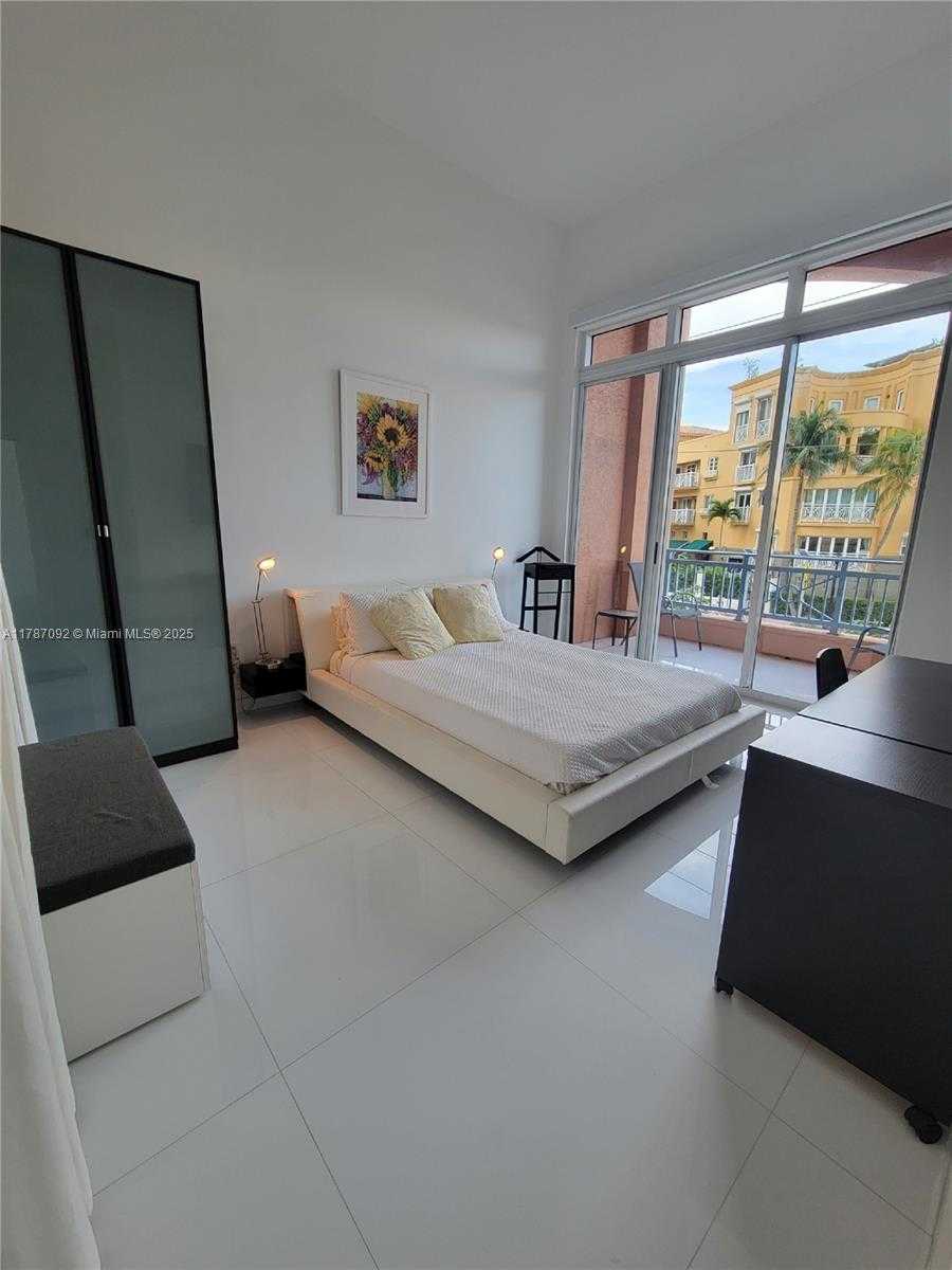 Small Image of 90 ALTON RD #TH-1, Miami Beach Number 16