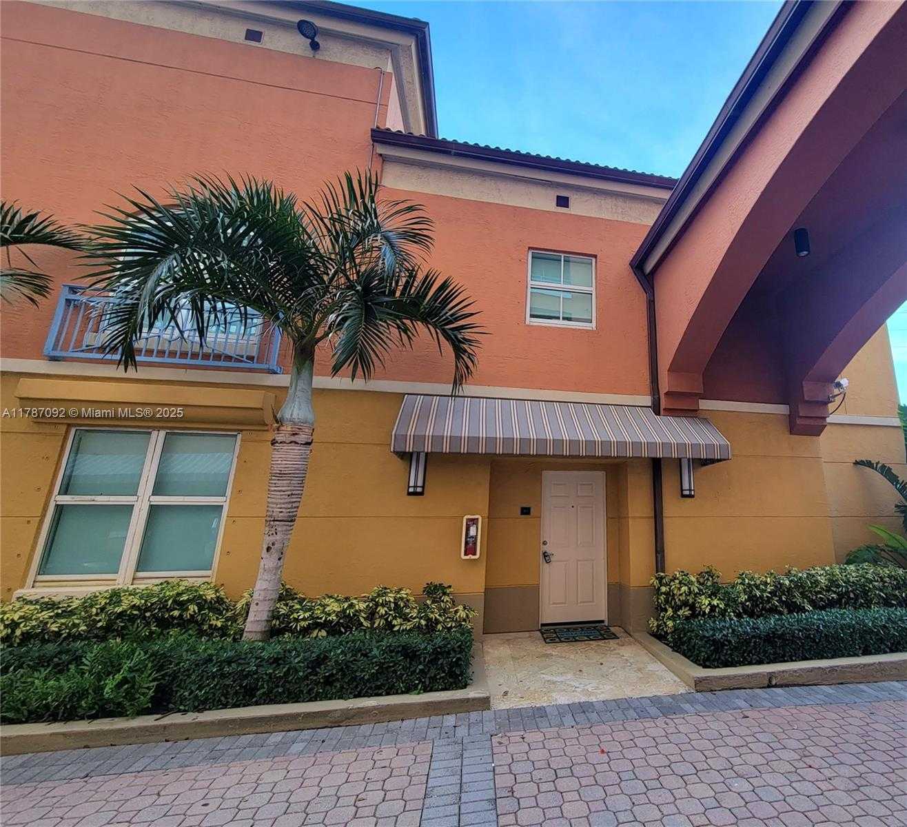 Small Image of 90 ALTON RD #TH-1, Miami Beach Number 2