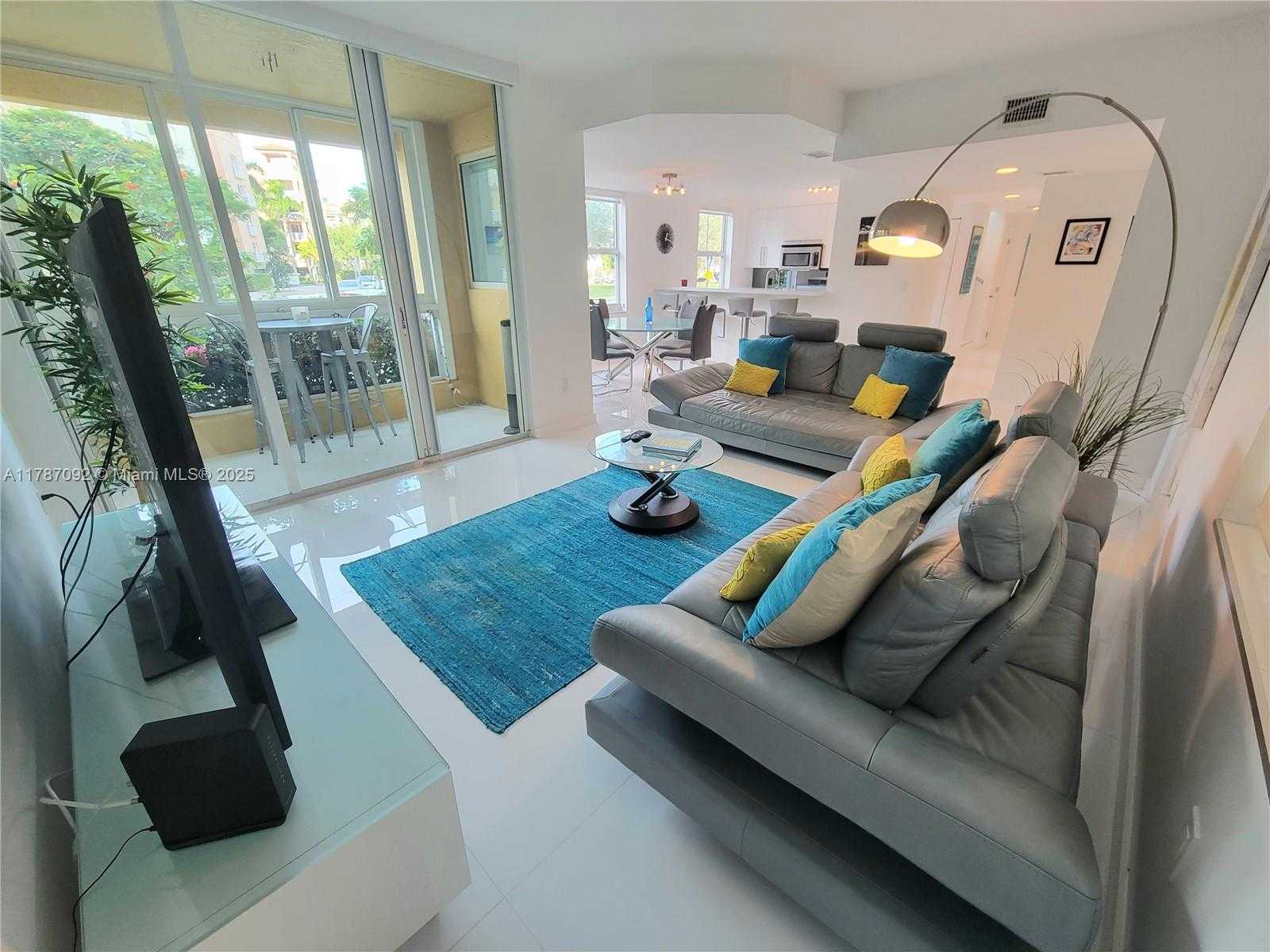 Small Image of 90 ALTON RD #TH-1, Miami Beach Number 3