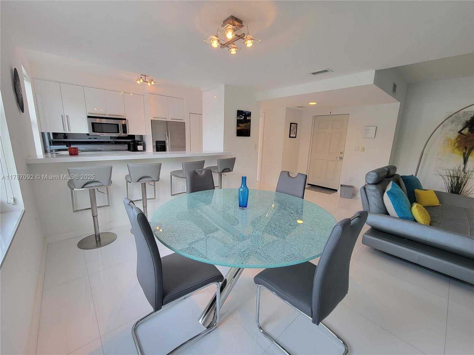Small Image of 90 ALTON RD #TH-1, Miami Beach Number 7