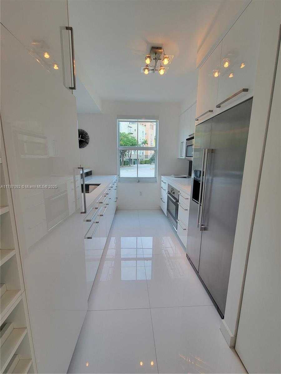 Small Image of 90 ALTON RD #TH-1, Miami Beach Number 9