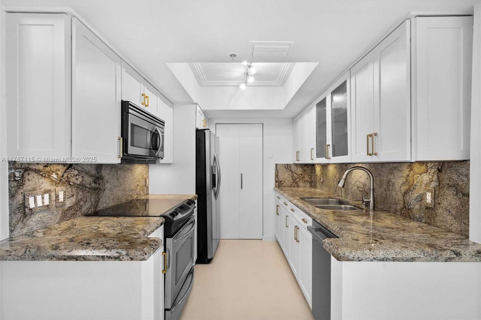 Small Image of 90 ALTON RD #907, Miami Beach Number 7