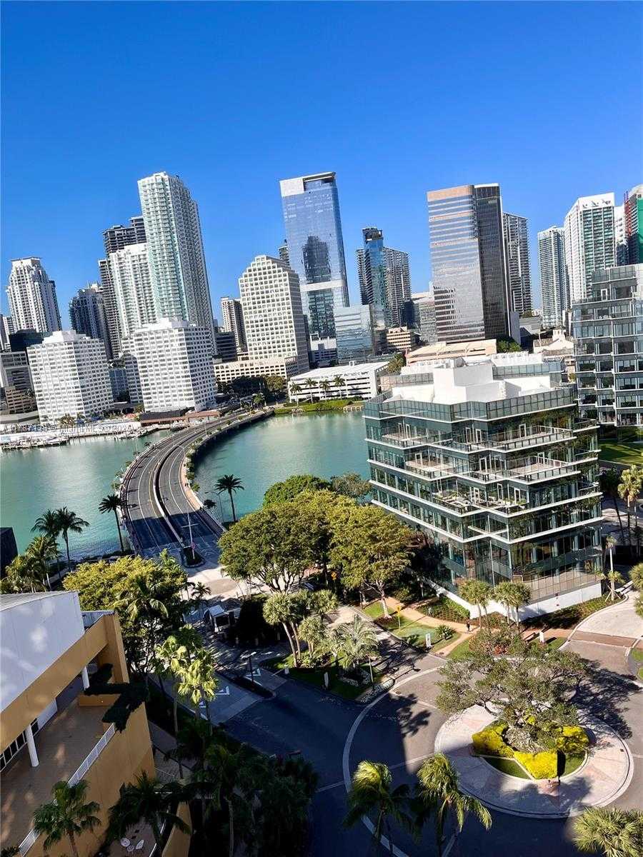 Small Image of 770 CLAUGHTON ISLAND DR #1405, Miami Number 12