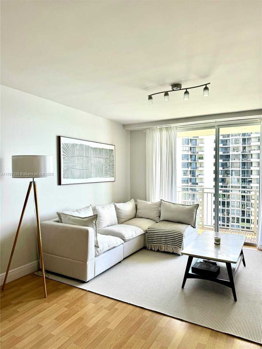 Small Image of 770 CLAUGHTON ISLAND DR #1405, Miami Number 2