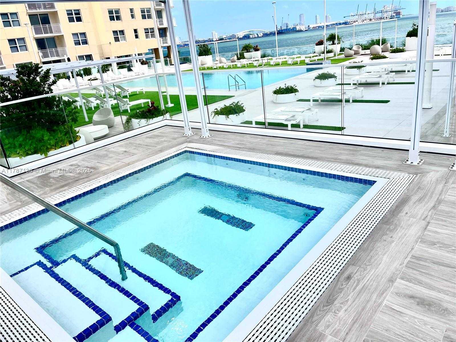 Small Image of 770 CLAUGHTON ISLAND DR #1405, Miami Number 25
