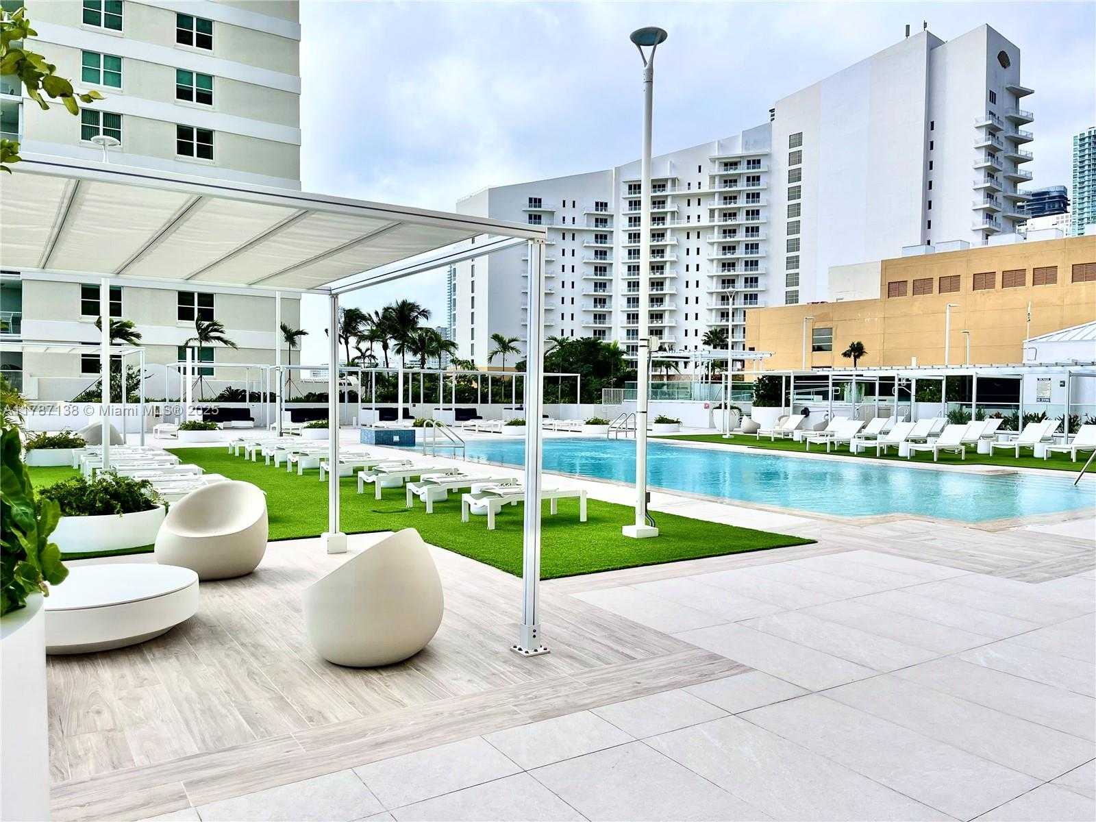 Small Image of 770 CLAUGHTON ISLAND DR #1405, Miami Number 26