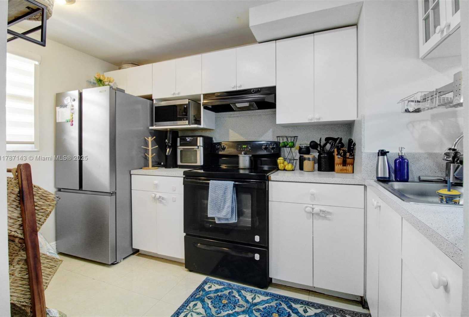 Small Image of 301 NORTH WEST 109TH AVE #201, Miami Number 11