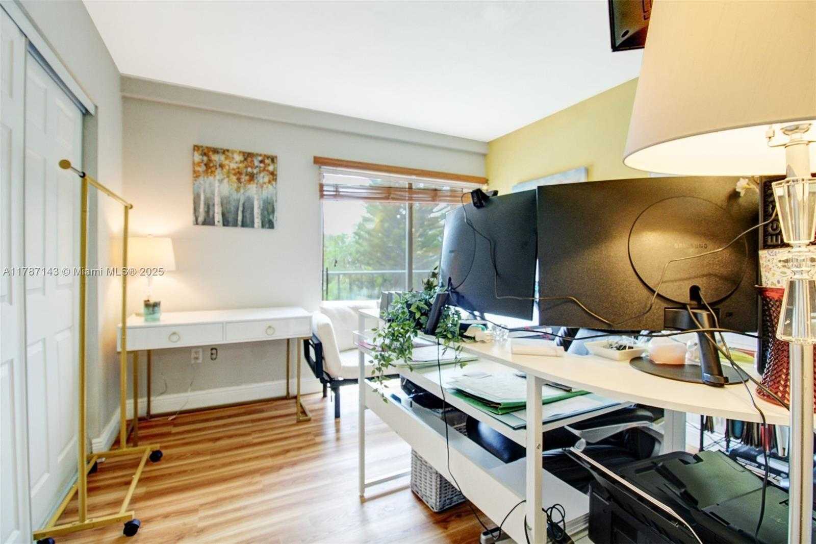 Small Image of 301 NORTH WEST 109TH AVE #201, Miami Number 14