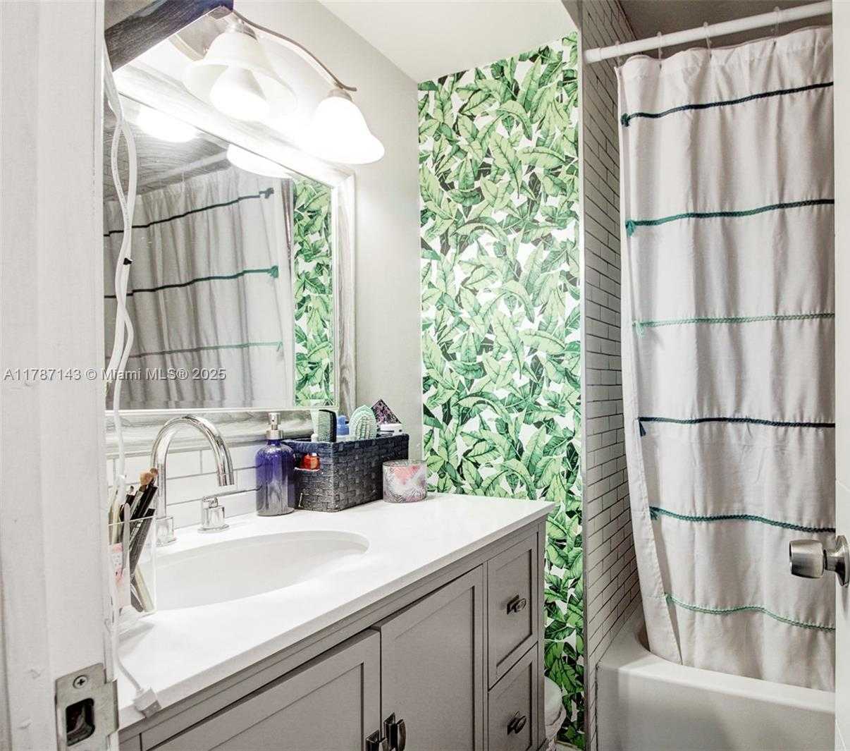 Small Image of 301 NORTH WEST 109TH AVE #201, Miami Number 15