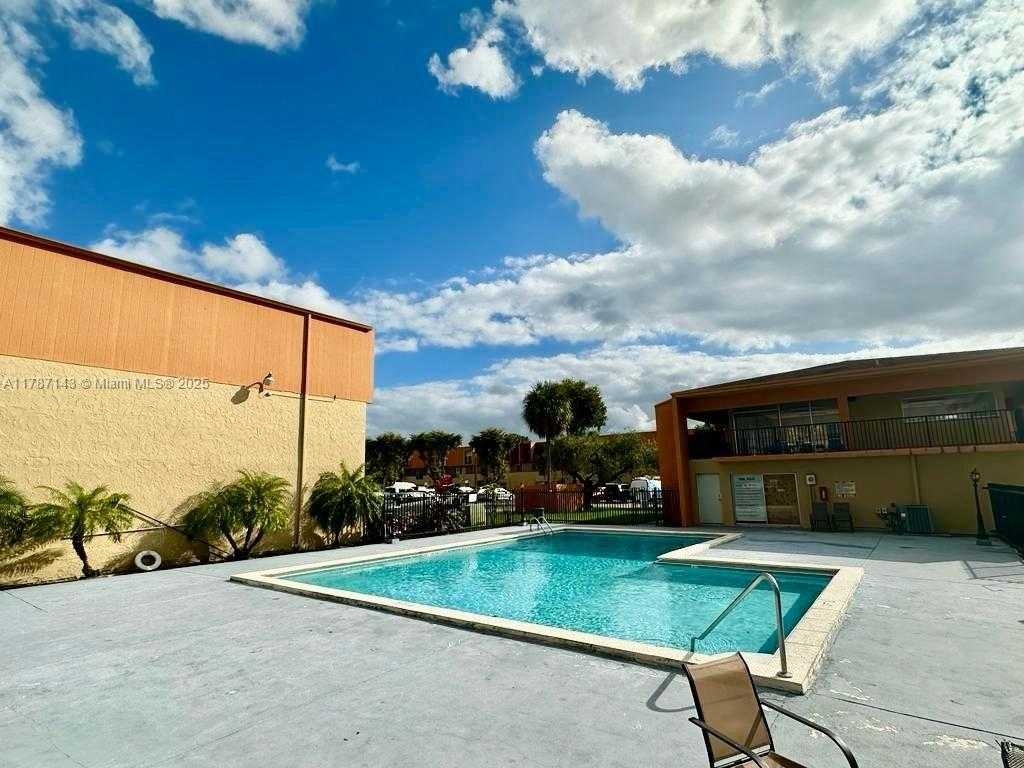 Small Image of 301 NORTH WEST 109TH AVE #201, Miami Number 19