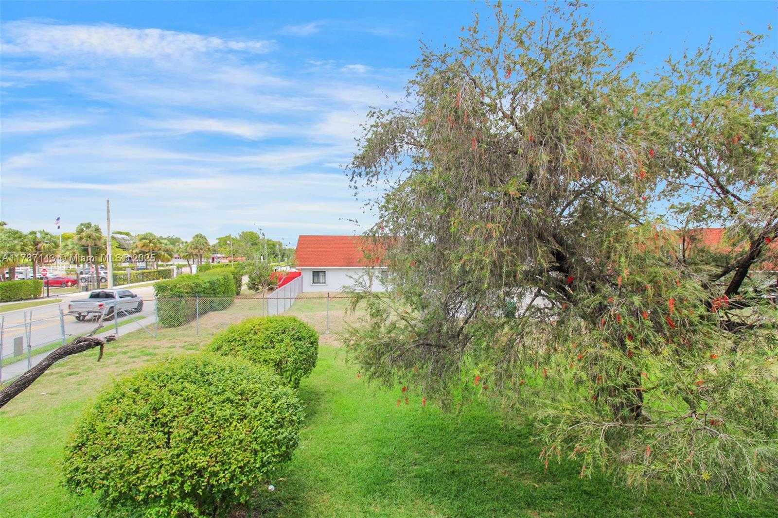 Small Image of 301 NORTH WEST 109TH AVE #201, Miami Number 6