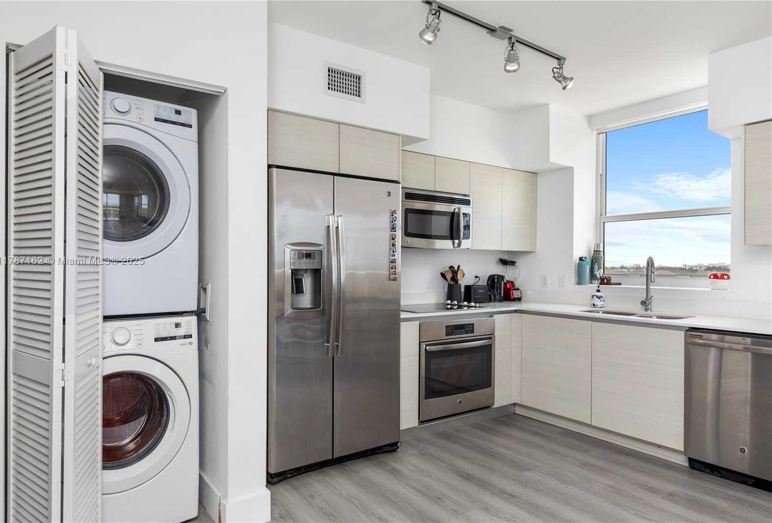 Small Image of 4250 BISCAYNE BLVD #709, Miami Number 12