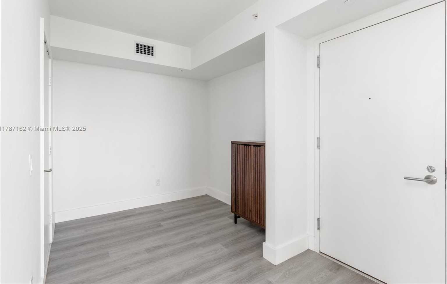 Small Image of 4250 BISCAYNE BLVD #709, Miami Number 8