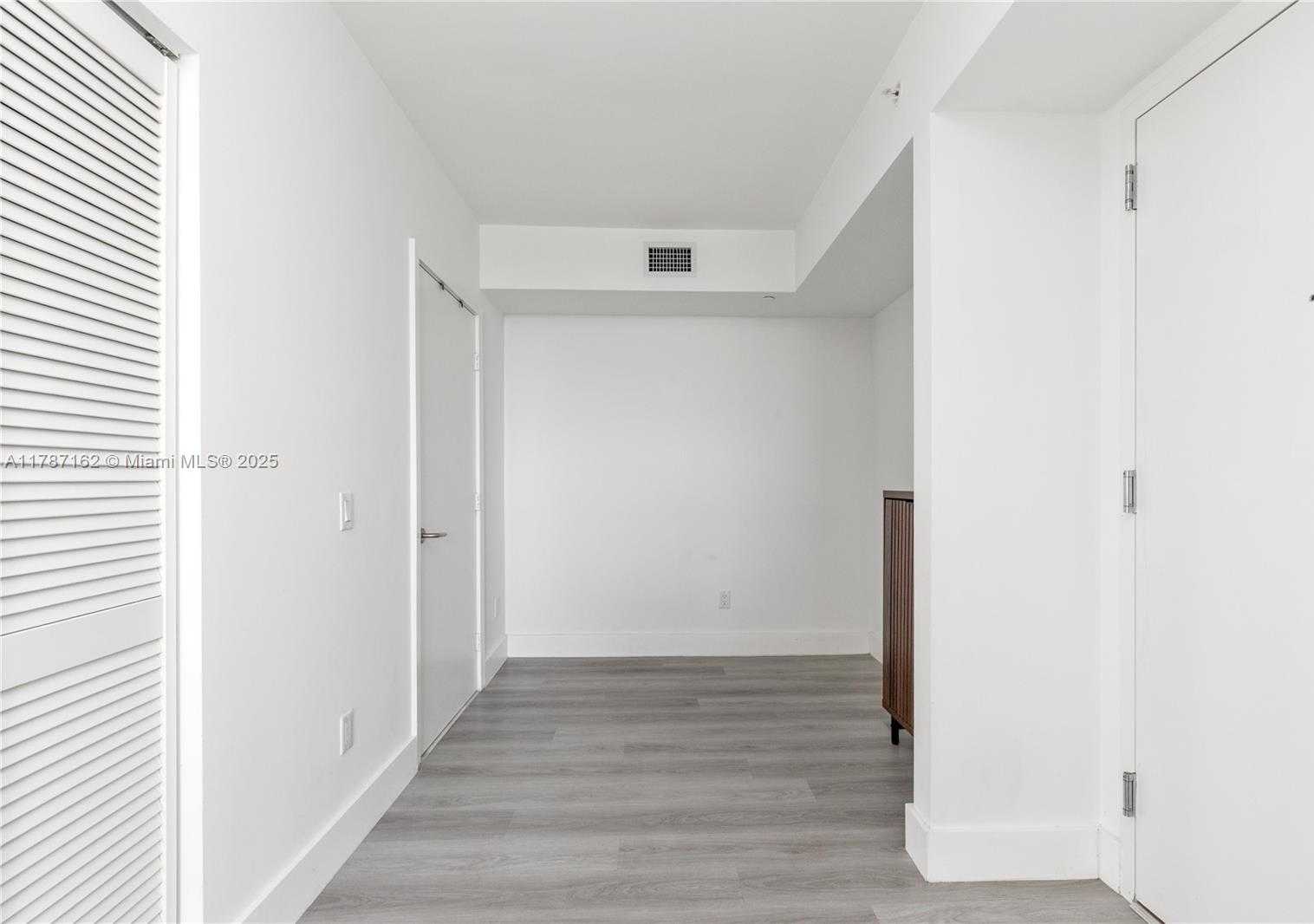 Small Image of 4250 BISCAYNE BLVD #709, Miami Number 9