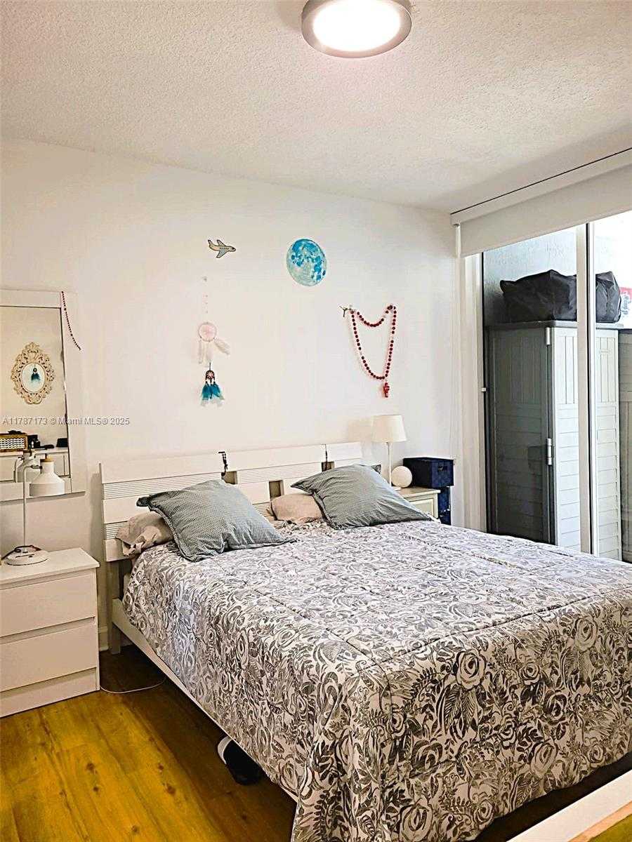 Small Image of 170 #2907, Miami Number 13