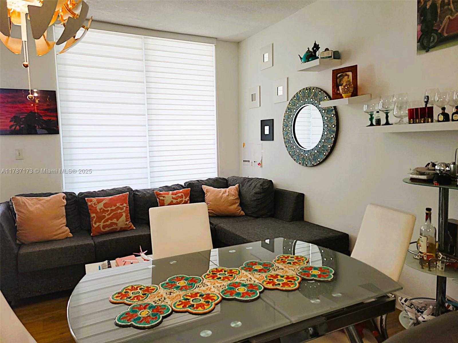 Small Image of 170 #2907, Miami Number 2