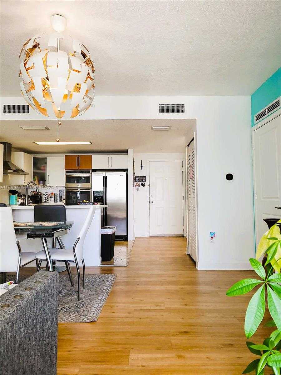 Small Image of 170 #2907, Miami Number 7