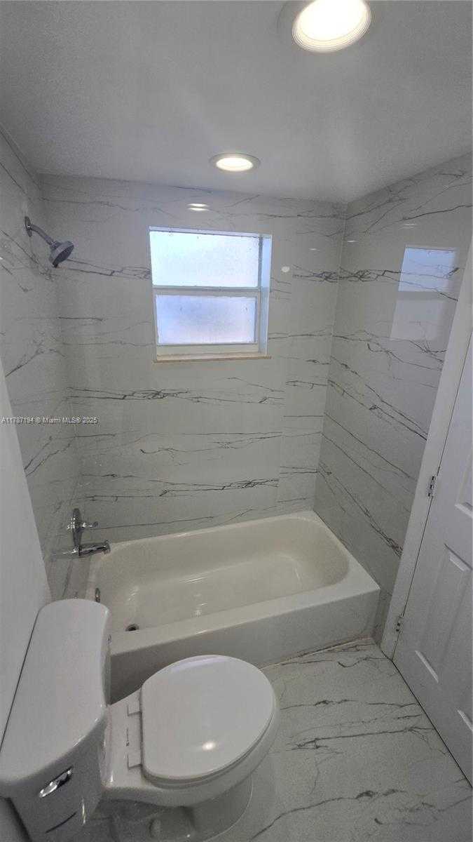 Small Image of 13500 NORTH EAST 3RD CT #114, North Miami Number 28