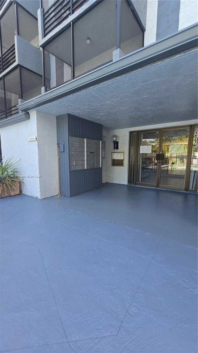 Small Image of 13500 NORTH EAST 3RD CT #114, North Miami Number 31