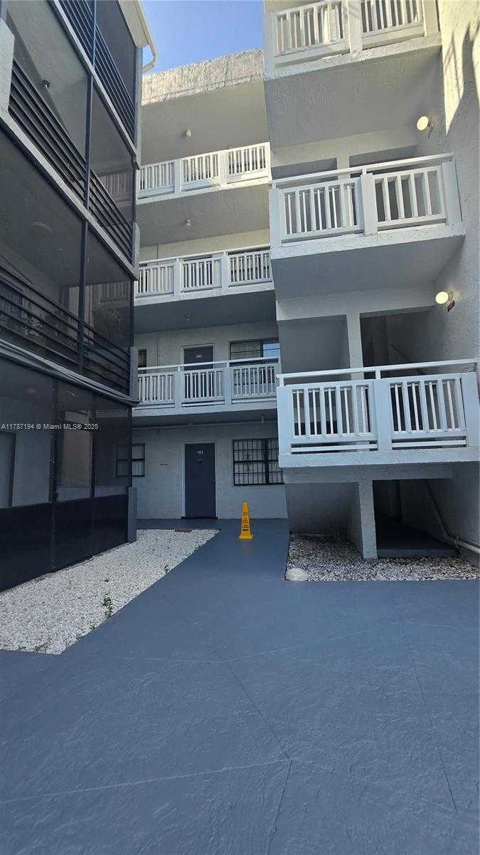 Small Image of 13500 NORTH EAST 3RD CT #114, North Miami Number 37