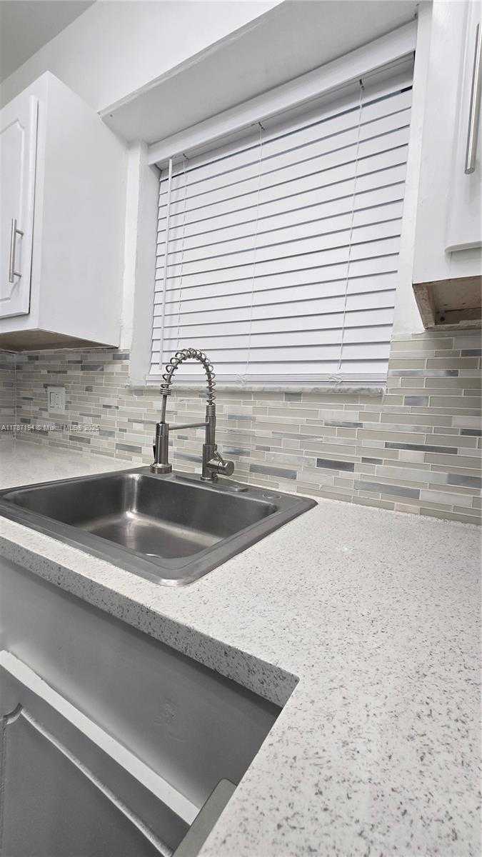 Small Image of 13500 NORTH EAST 3RD CT #114, North Miami Number 47