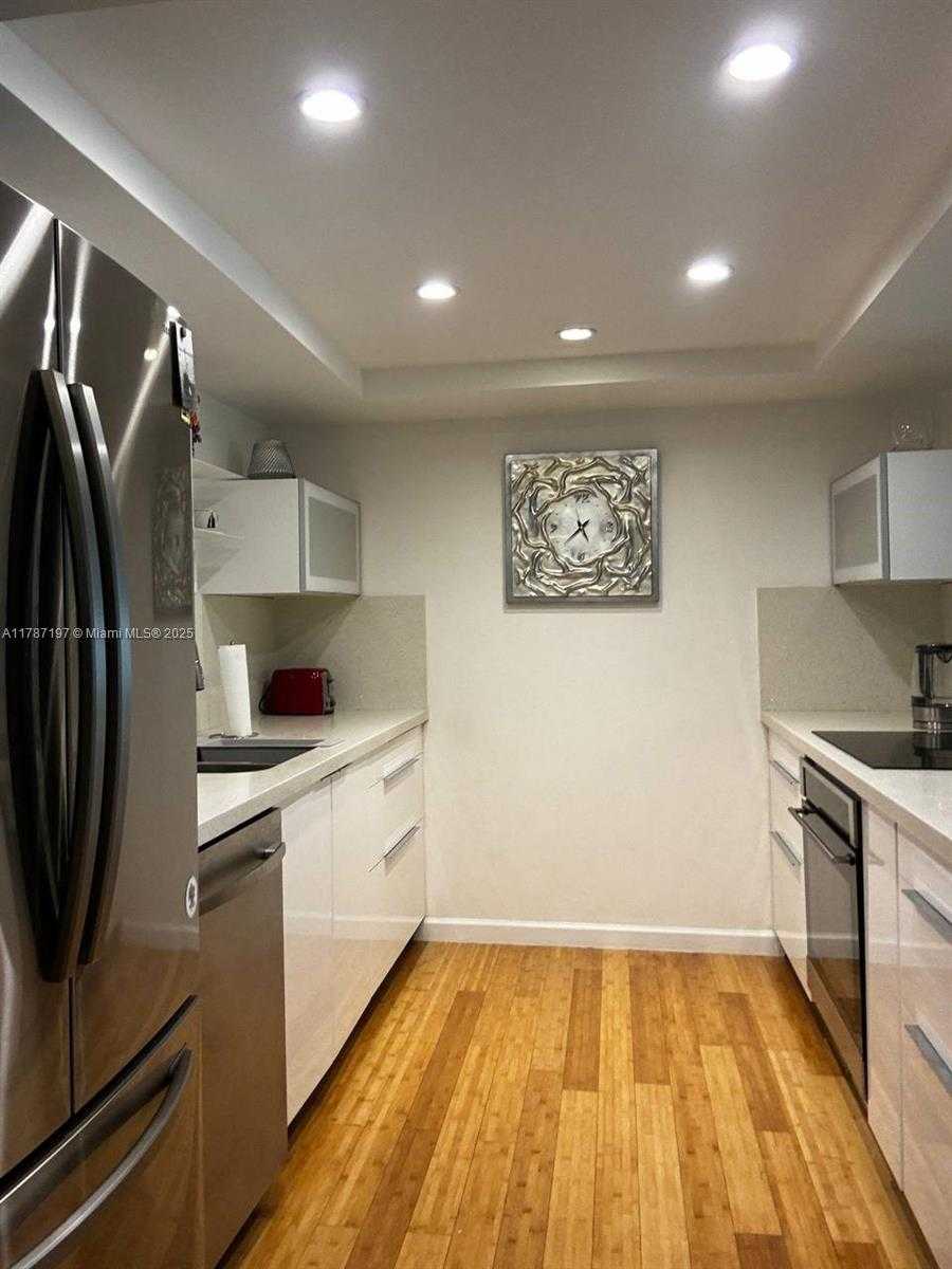 Small Image of 1001 THREE ISLANDS BLVD #331, Hallandale Beach Number 11