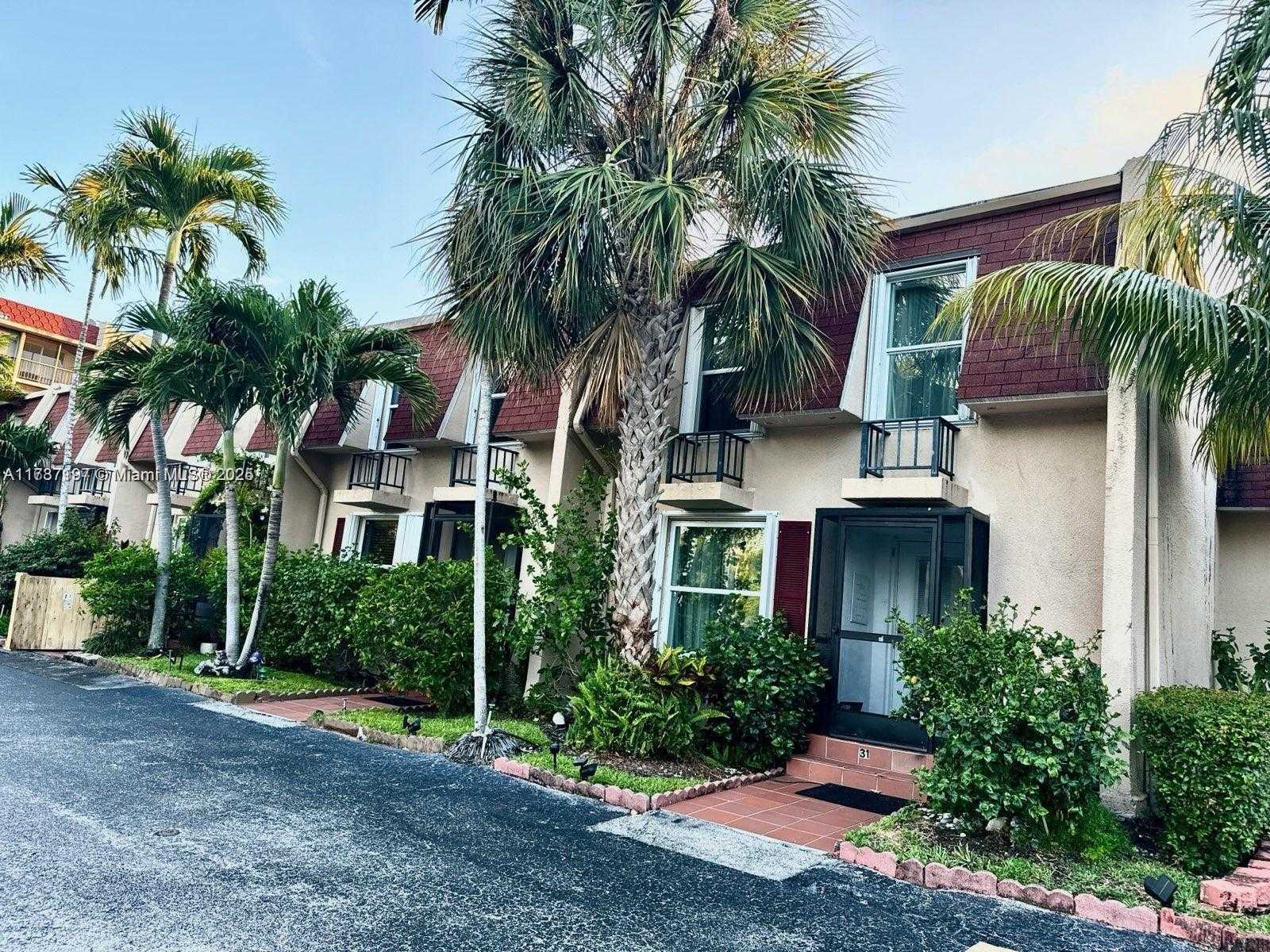 Small Image of 1001 THREE ISLANDS BLVD #331, Hallandale Beach Number 37