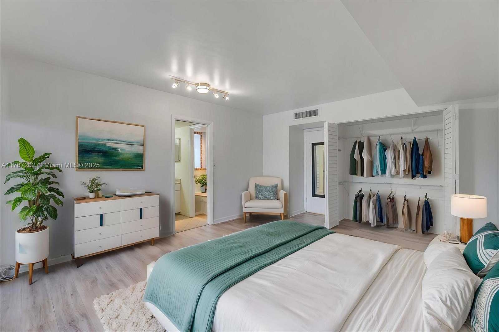 Small Image of 20401 NORTH EAST 30TH AVE #414-8, Aventura Number 15