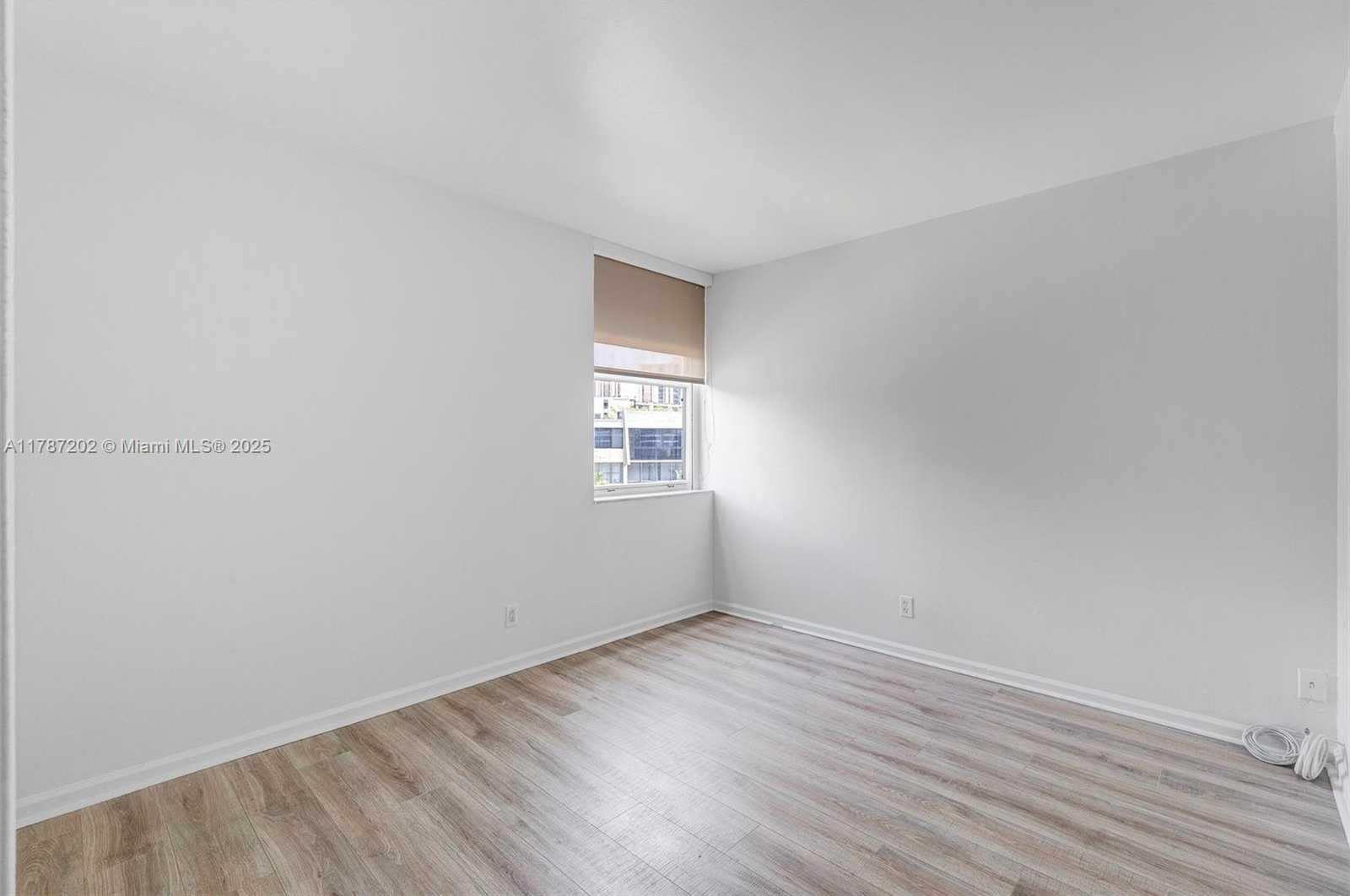Small Image of 20401 NORTH EAST 30TH AVE #414-8, Aventura Number 22
