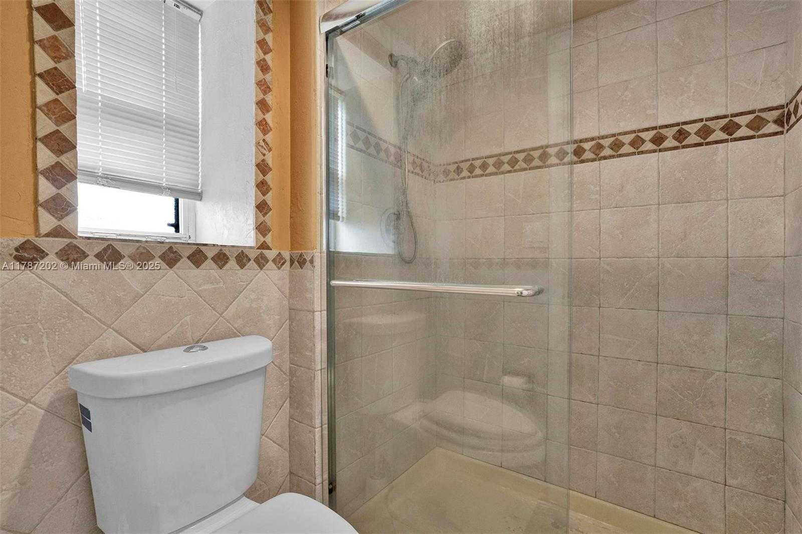Small Image of 20401 NORTH EAST 30TH AVE #414-8, Aventura Number 26