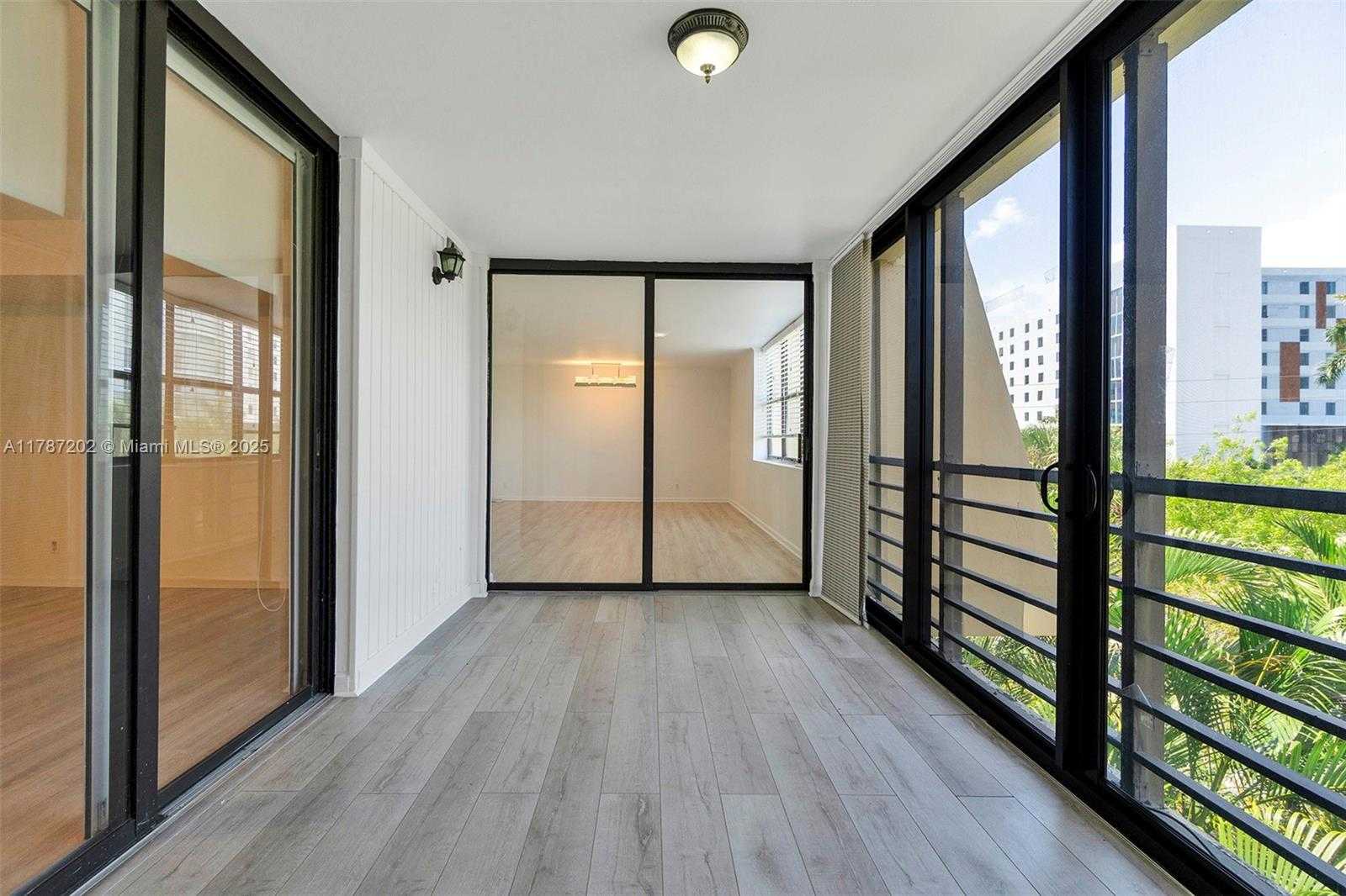 Small Image of 20401 NORTH EAST 30TH AVE #414-8, Aventura Number 33