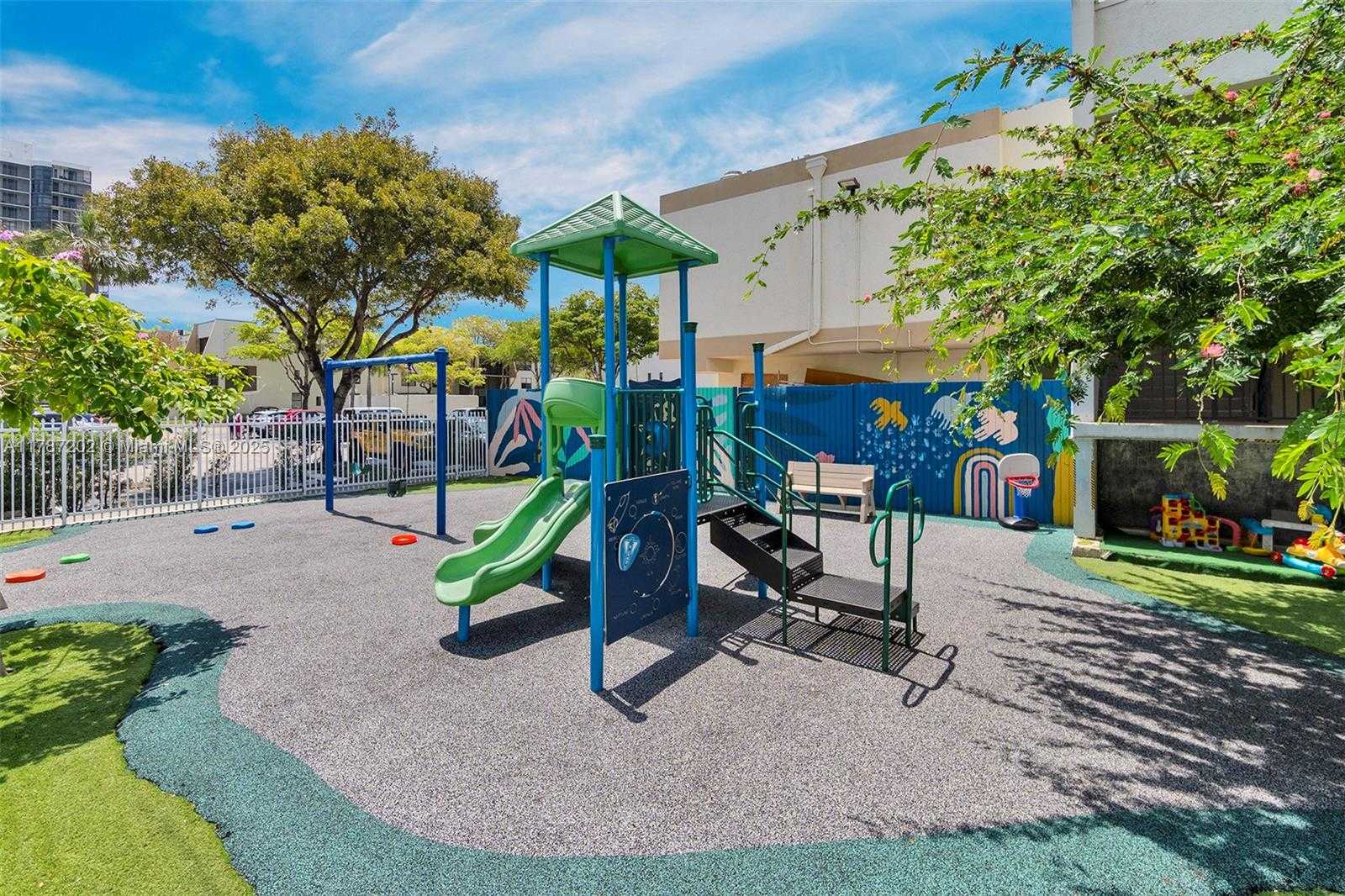 Small Image of 20401 NORTH EAST 30TH AVE #414-8, Aventura Number 37