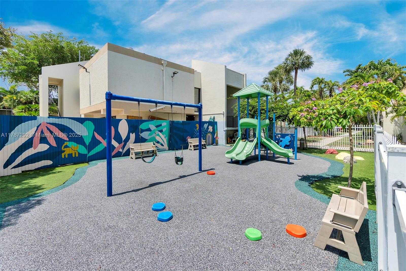 Small Image of 20401 NORTH EAST 30TH AVE #414-8, Aventura Number 38