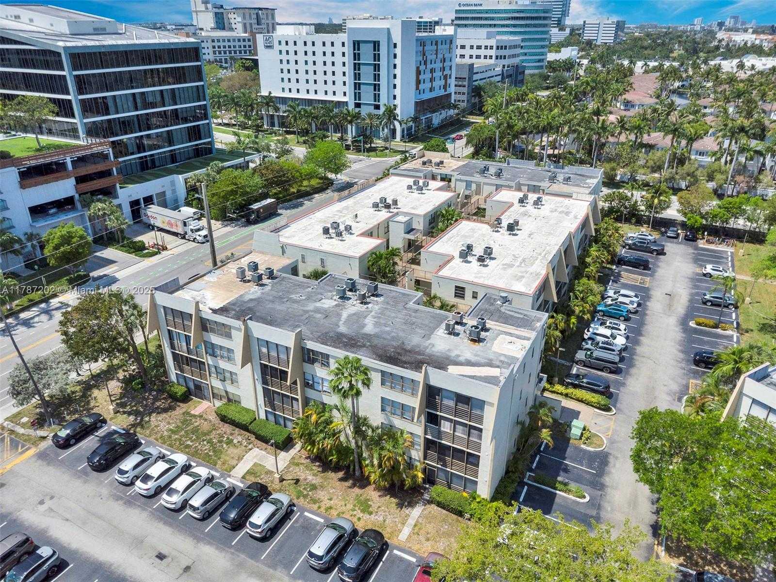 Small Image of 20401 NORTH EAST 30TH AVE #414-8, Aventura Number 43