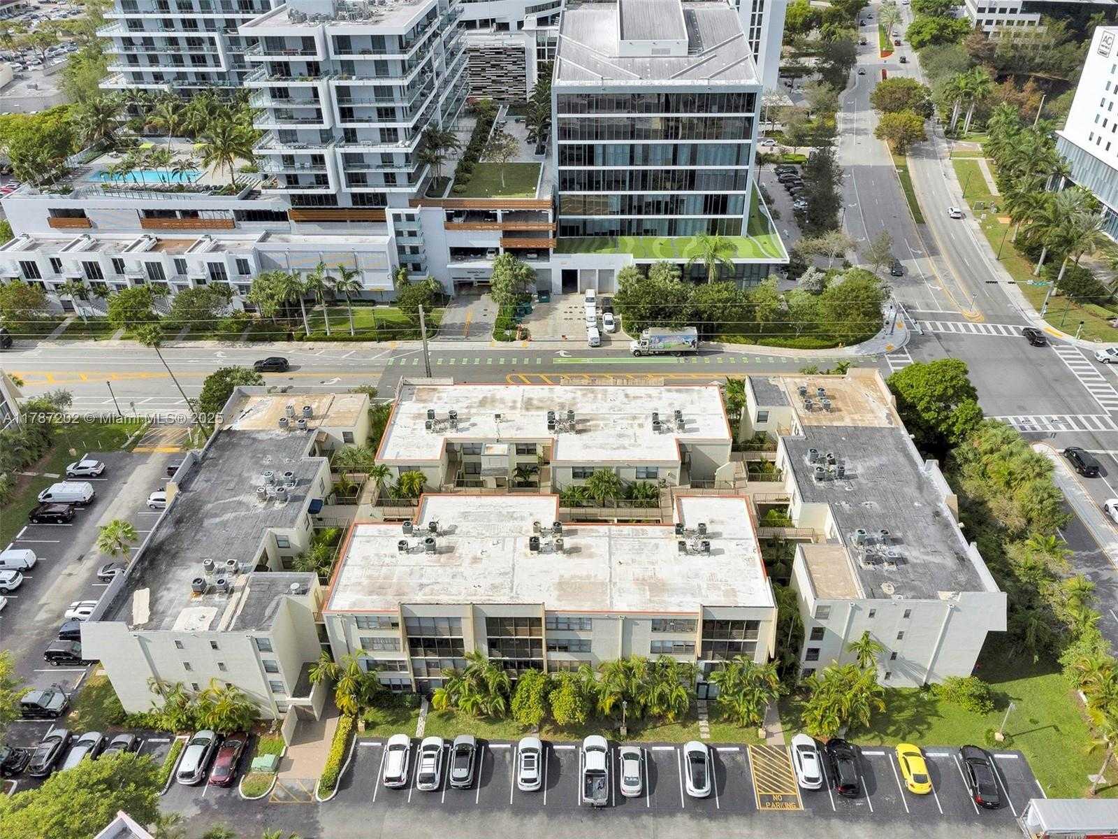 Small Image of 20401 NORTH EAST 30TH AVE #414-8, Aventura Number 44