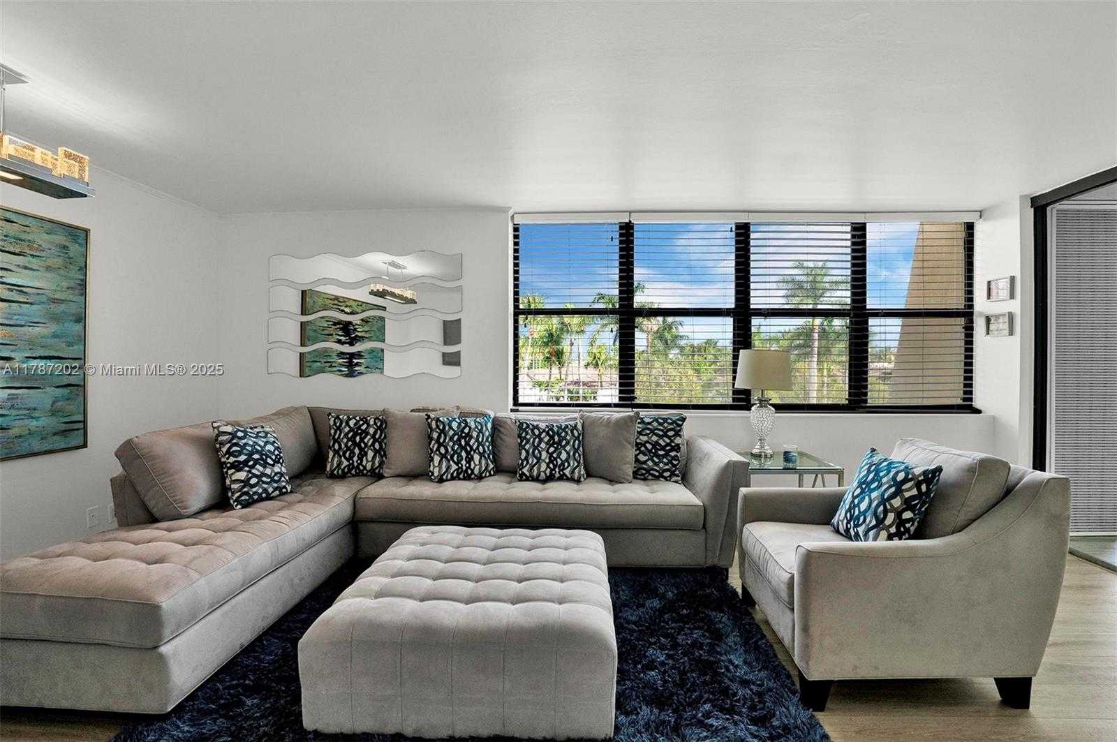 Small Image of 20401 NORTH EAST 30TH AVE #414-8, Aventura Number 7