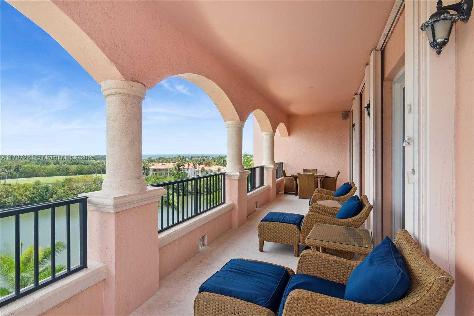 Small Image of 13645 Deering Bay Dr, Coral Gables, FL 33158, USA Number 26