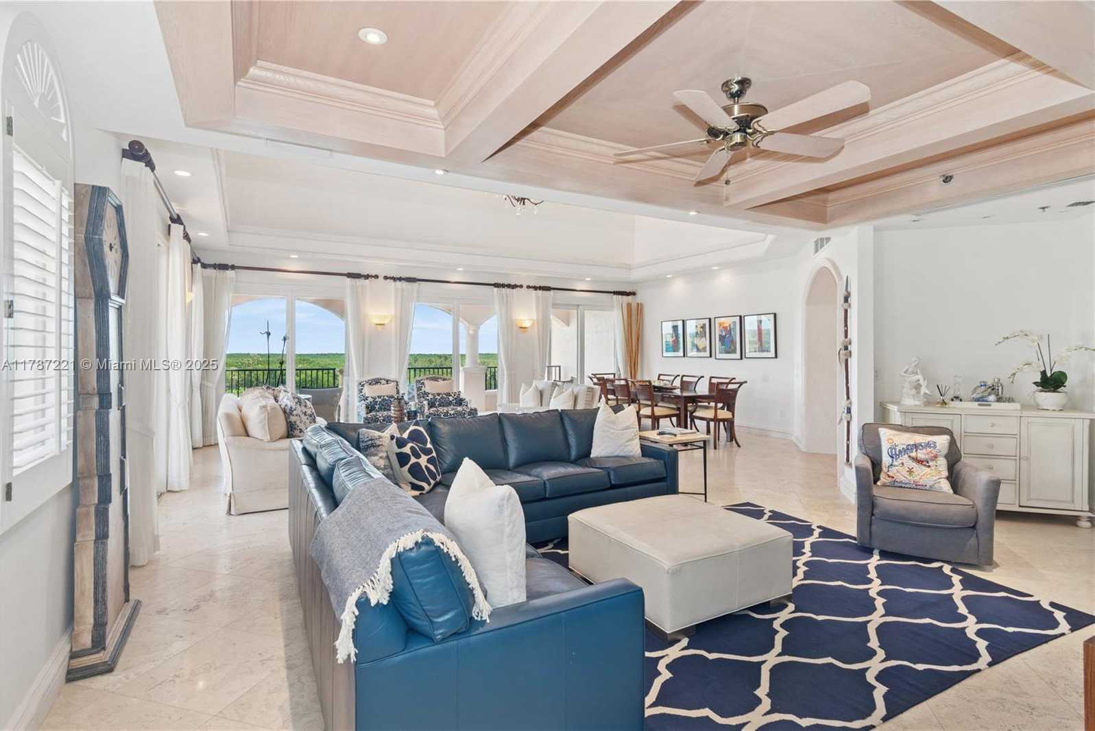 Small Image of 13645 Deering Bay Dr, Coral Gables, FL 33158, USA Number 7