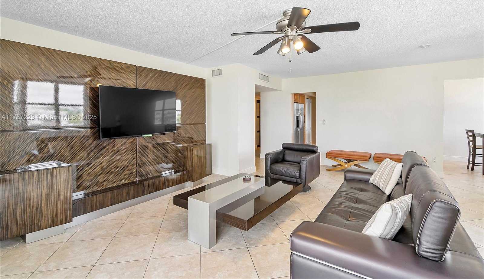 Small Image of 1401 SOUTH OCEAN DR #301, Hollywood Number 16