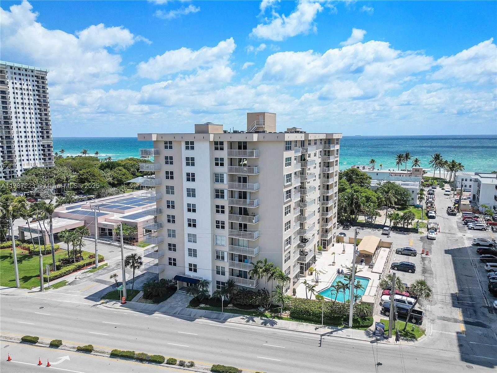 Small Image of 1401 SOUTH OCEAN DR #301, Hollywood Number 2