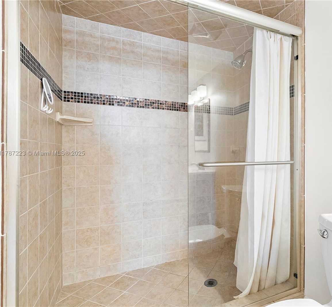 Small Image of 1401 SOUTH OCEAN DR #301, Hollywood Number 24